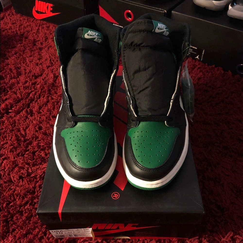Air Jordan Pine Green 1s